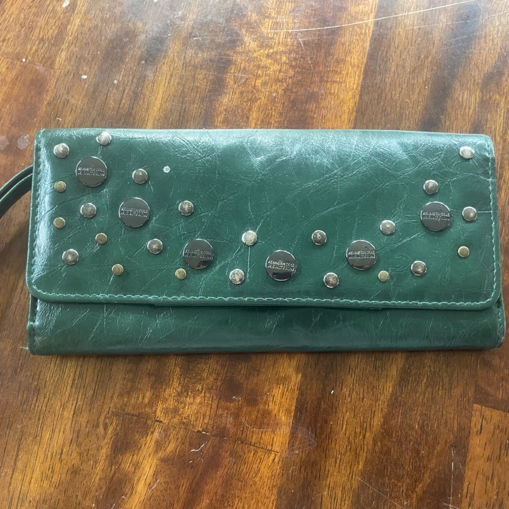 Kenneth Cole Reaction green embellished wristlet wallet.